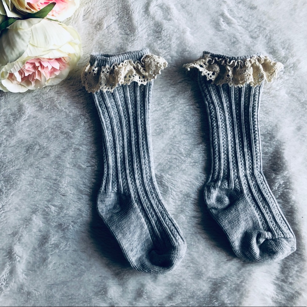 ✨SOLD✨Toddler Knee High Ruffle Lace Socks